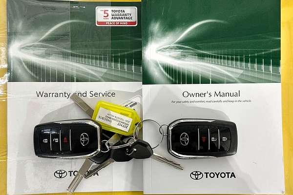 2021 Toyota HILUX SR5 (4x4) GUN126R FACELIFT 4X4