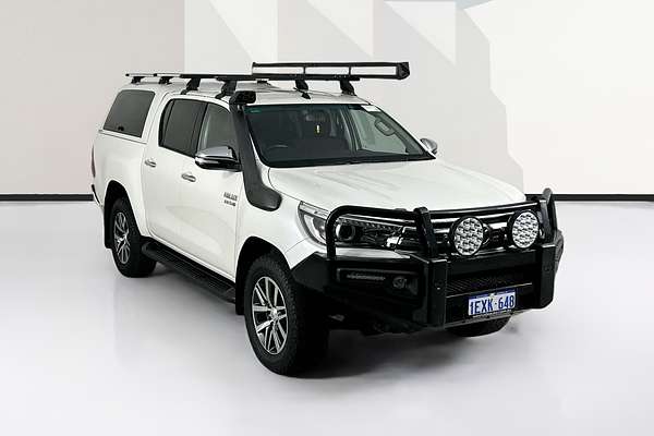 2015 Toyota HILUX SR5 (4x4) GUN126R 4X4
