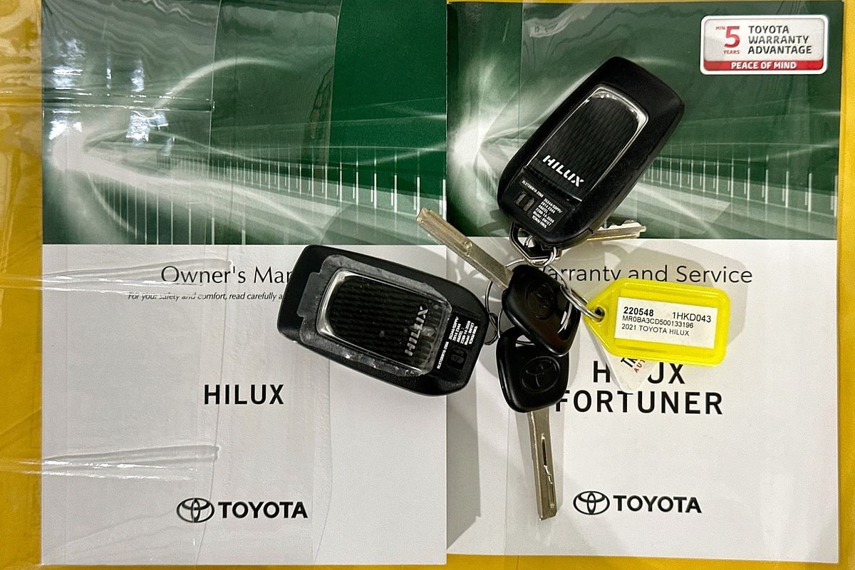 2021 Toyota HILUX SR5 (4x4) GUN126R FACELIFT 4X4