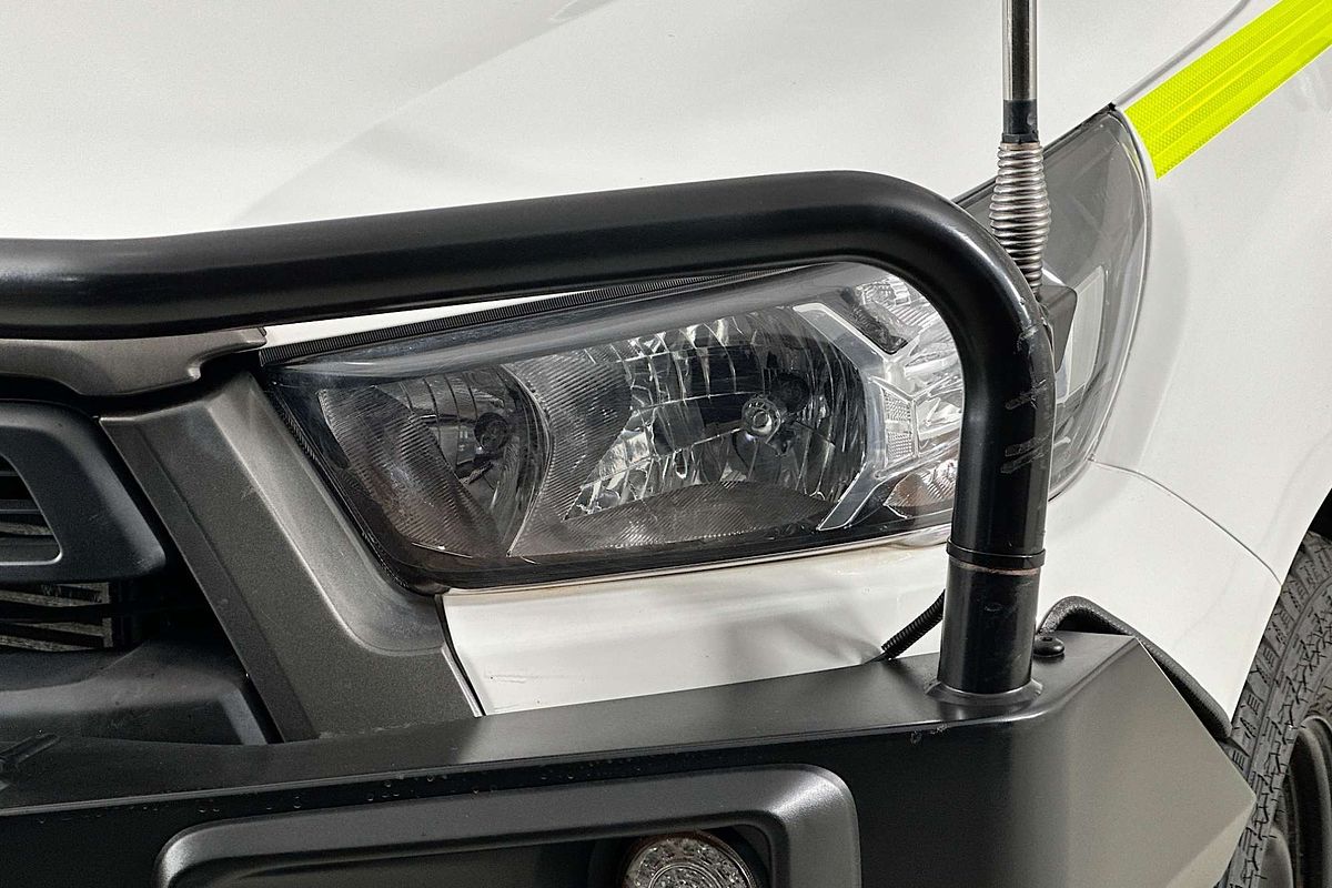 2021 Toyota HILUX SR (4x4) GUN126R FACELIFT 4X4