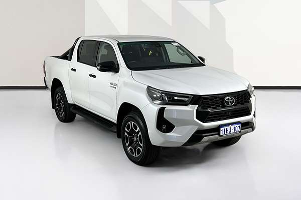 2024 Toyota Hilux SR5 (4x4) GUN126R 4X4