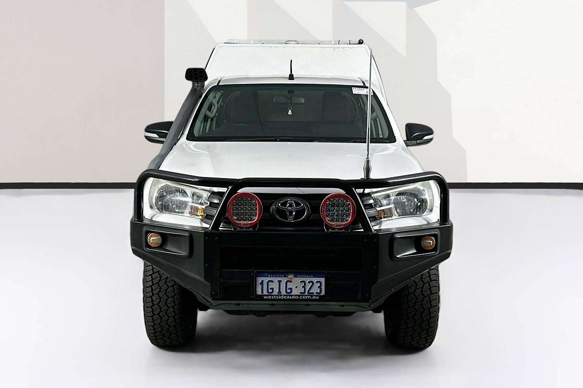 2017 Toyota HILUX SR (4x4) GUN126R 4X4