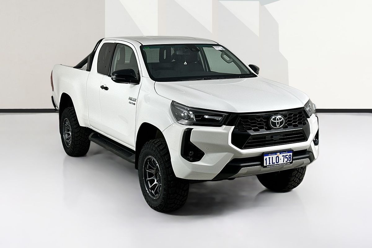 2024 Toyota Hilux SR5 (4x4) GUN126R 4X4