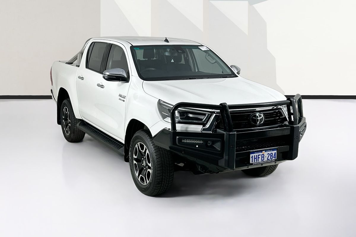 2021 Toyota HILUX SR5 (4x4) GUN126R 4X4
