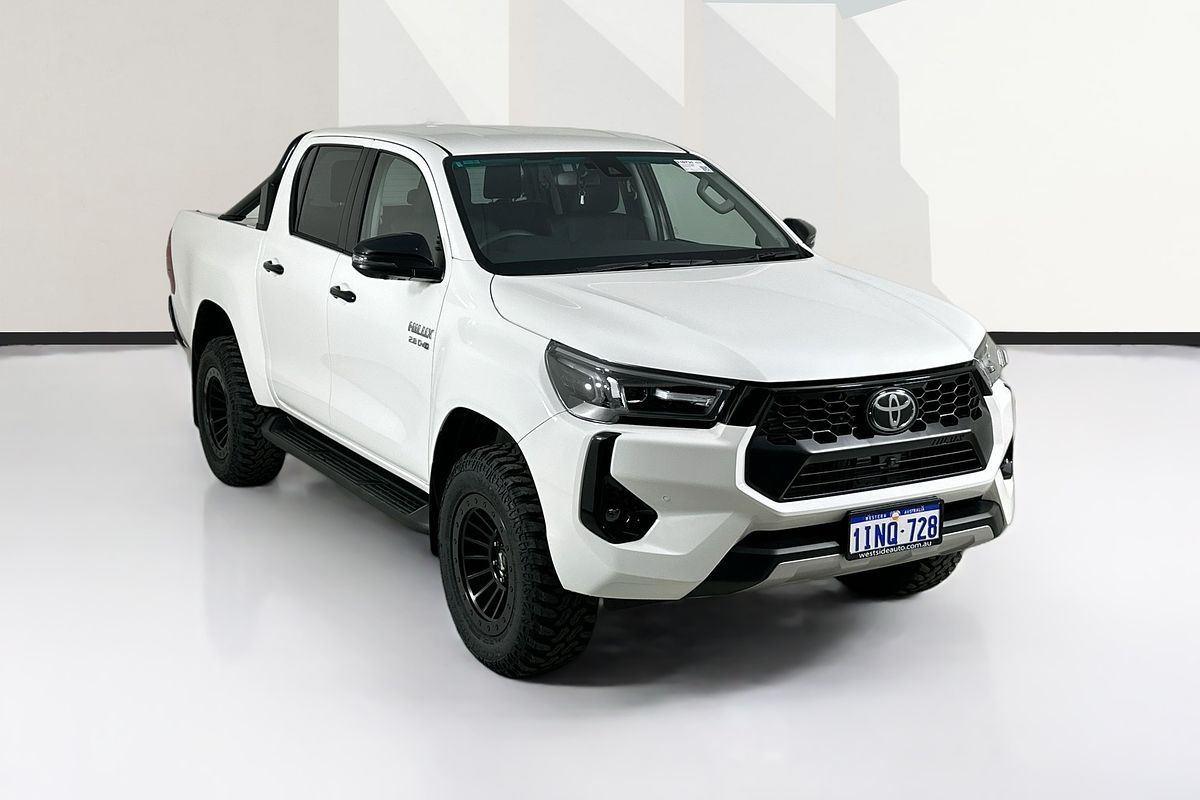 2025 Toyota HILUX SR5 48V (4x4) GUN126R RC 4X4