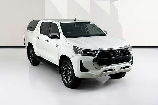 2021 Toyota HILUX SR5 (4x4) GUN126R FACELIFT 4X4