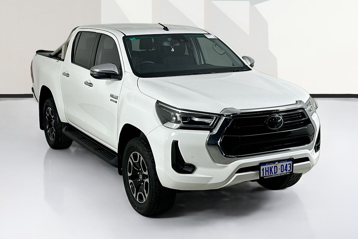 2021 Toyota HILUX SR5 (4x4) GUN126R FACELIFT 4X4