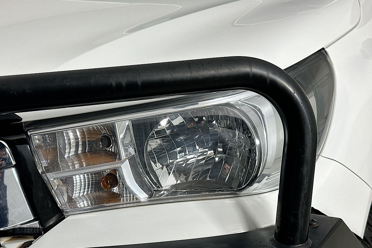 2019 Toyota HILUX SR (4x4) GUN126R MY19 4X4