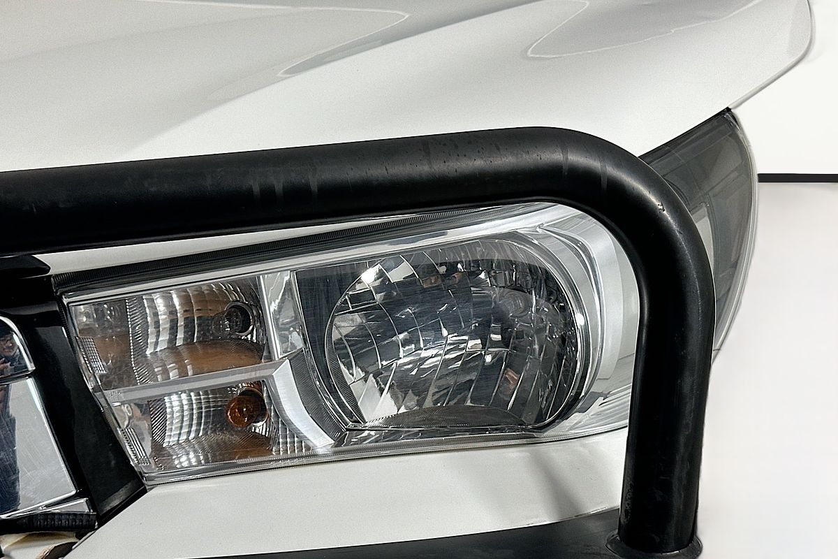 2019 Toyota HILUX SR (4x4) GUN126R MY19 4X4