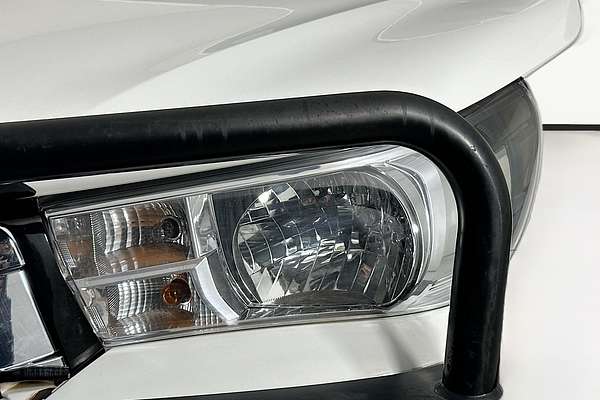 2019 Toyota HILUX SR (4x4) GUN126R MY19 4X4