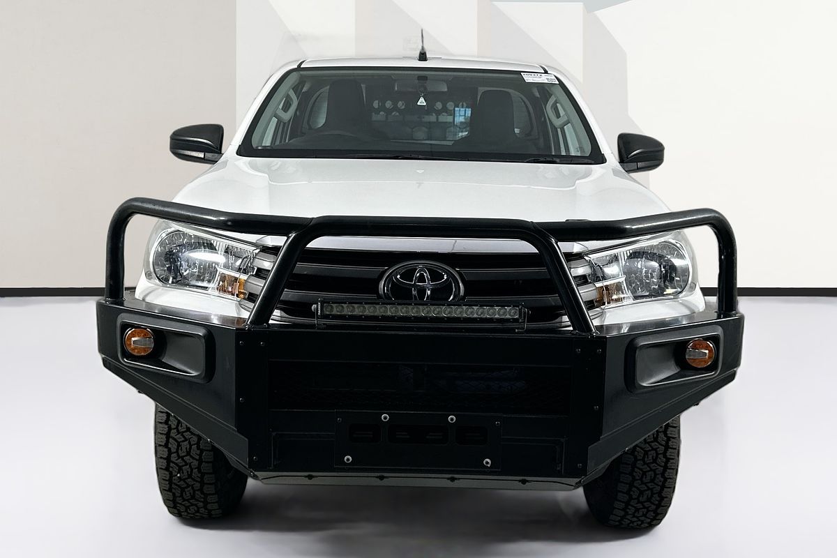 2018 Toyota HILUX SR (4x4) GUN126R MY17 4X4