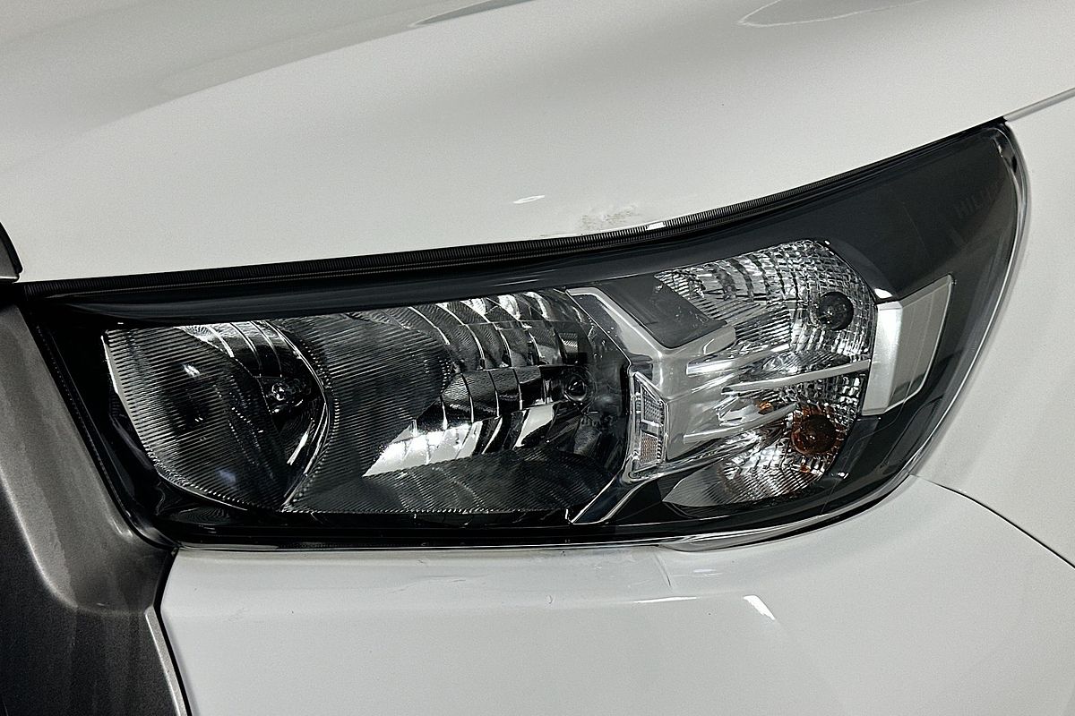 2021 Toyota HILUX SR (4x4) GUN126R FACELIFT 4X4