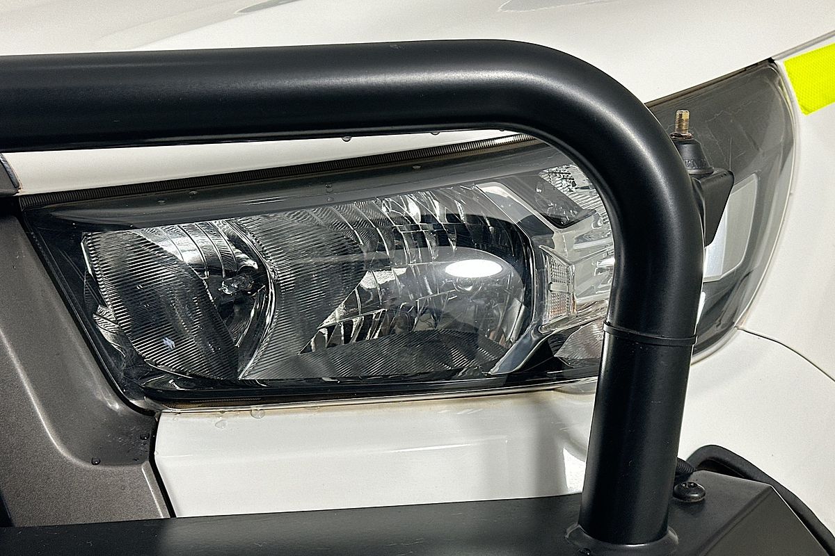 2021 Toyota HILUX SR (4x4) GUN126R FACELIFT 4X4
