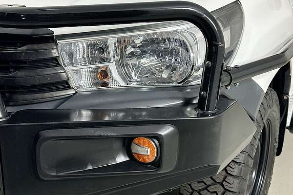 2018 Toyota Hilux Workmate GUN125R 4X4