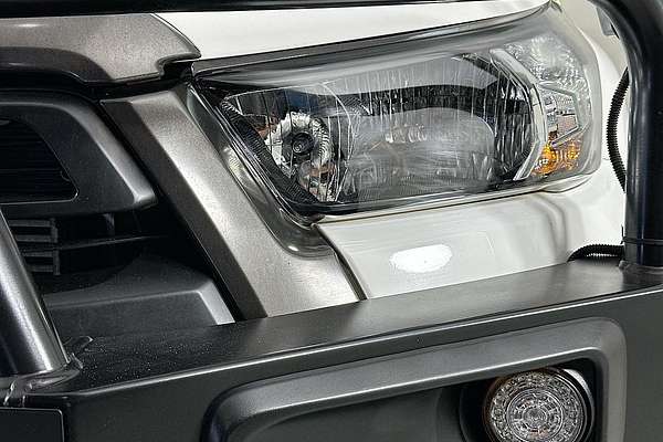 2021 Toyota HILUX SR (4x4) GUN126R FACELIFT 4X4