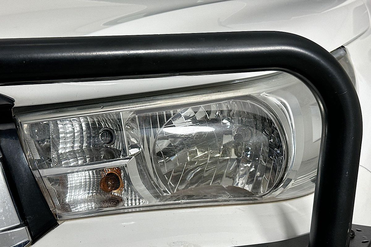 2019 Toyota HILUX SR (4x4) GUN126R MY19 4X4