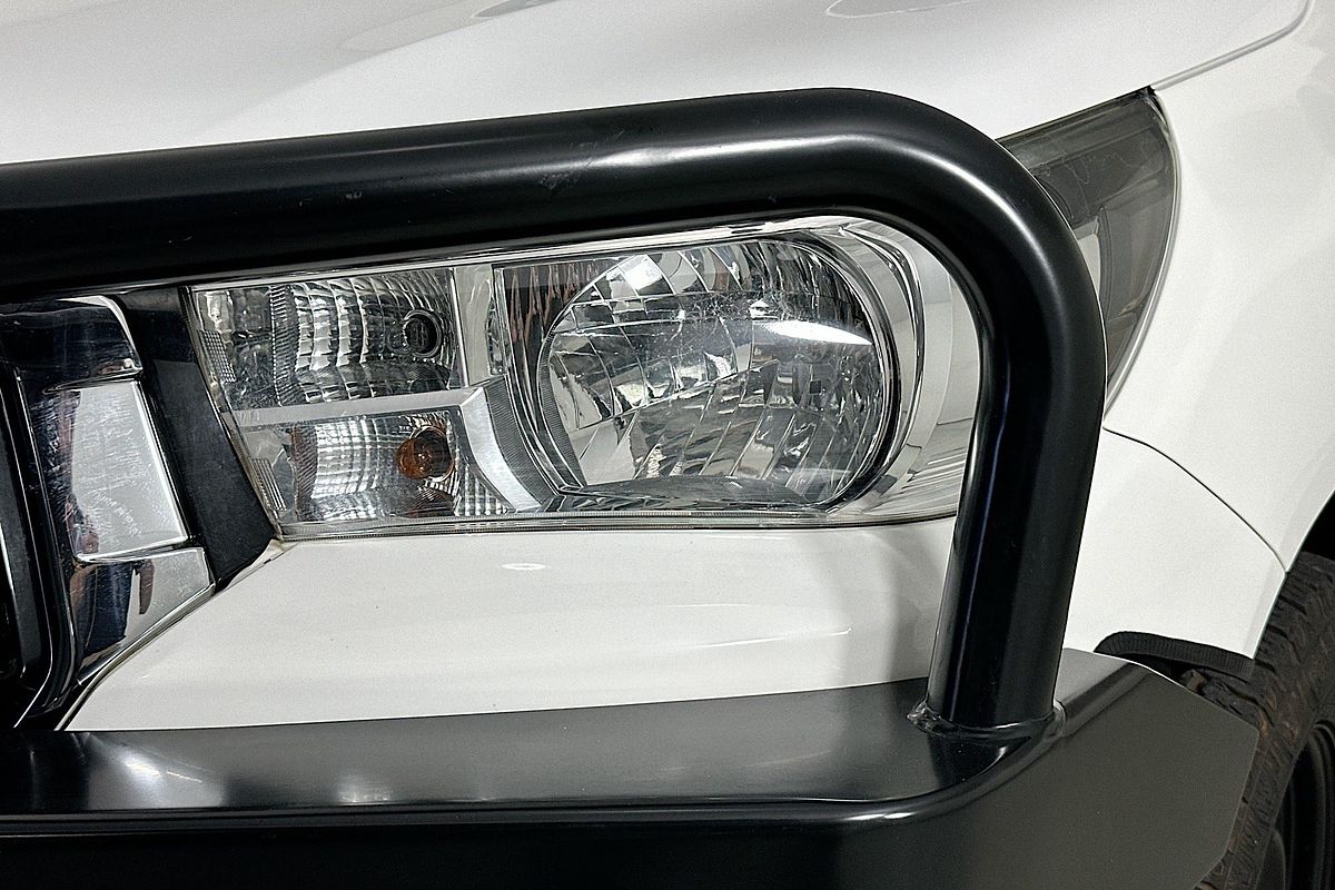 2020 Toyota HILUX SR (4x4) GUN126R MY19 UPGRADE 4X4