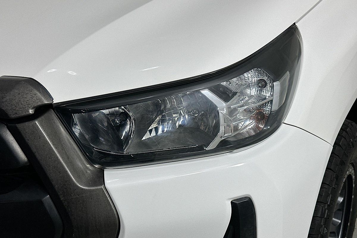 2020 Toyota HILUX SR (4x4) GUN126R MY19 UPGRADE 4X4