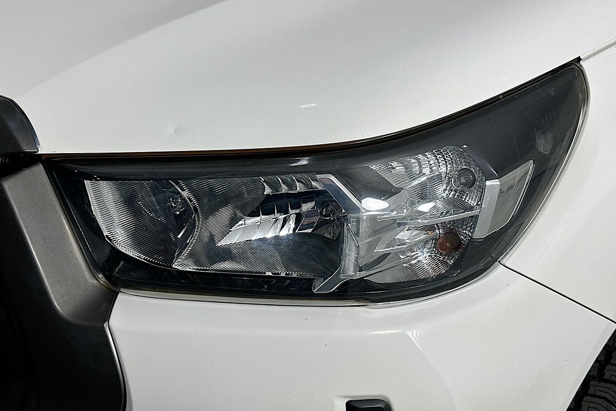 2021 Toyota HILUX SR (4x4) GUN126R FACELIFT 4X4
