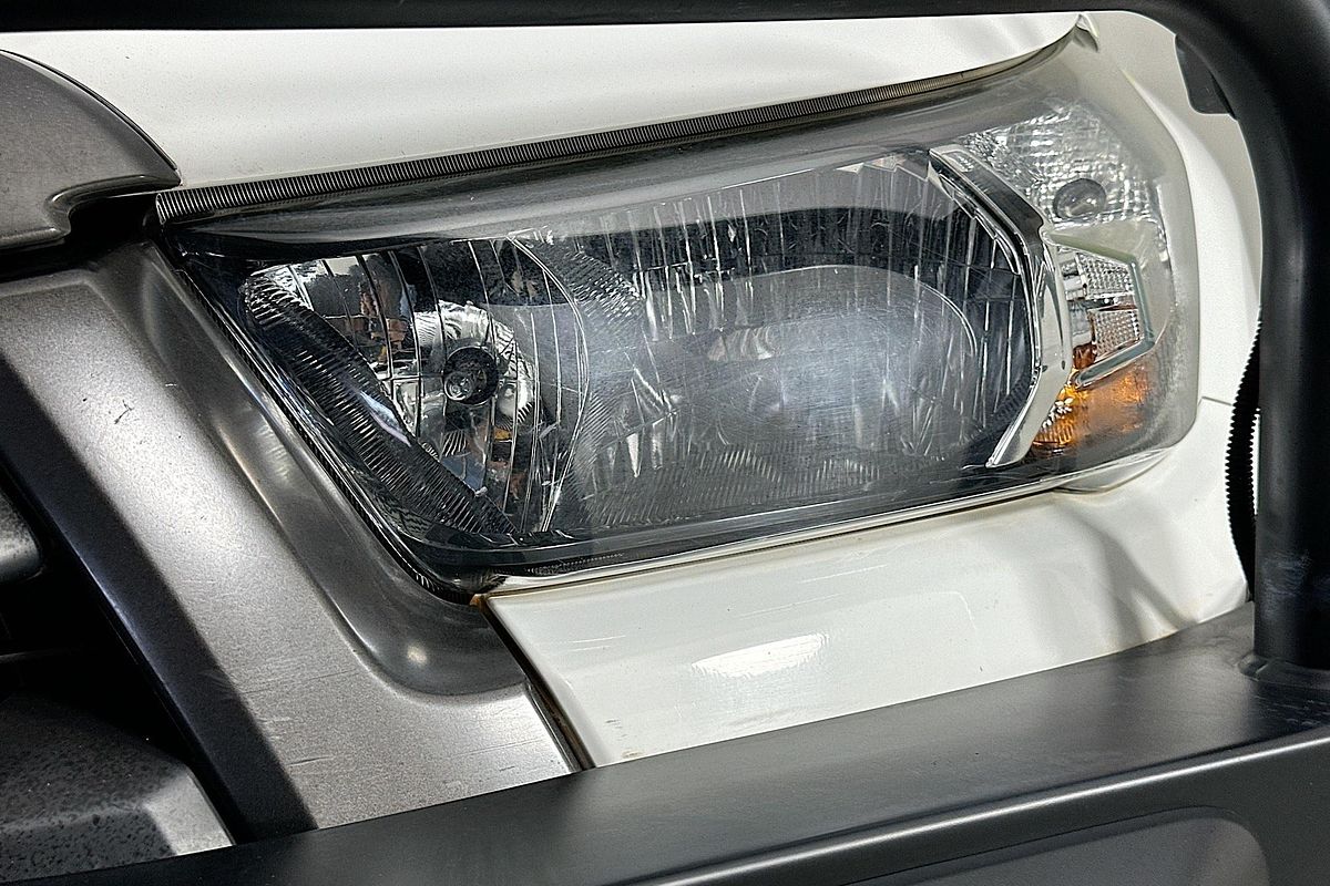 2021 Toyota HILUX SR (4x4) GUN126R FACELIFT 4X4