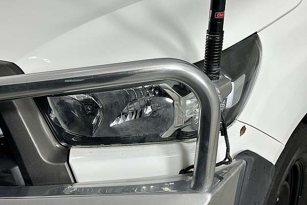 2020 Toyota HILUX SR (4x4) GUN126R FACELIFT 4X4