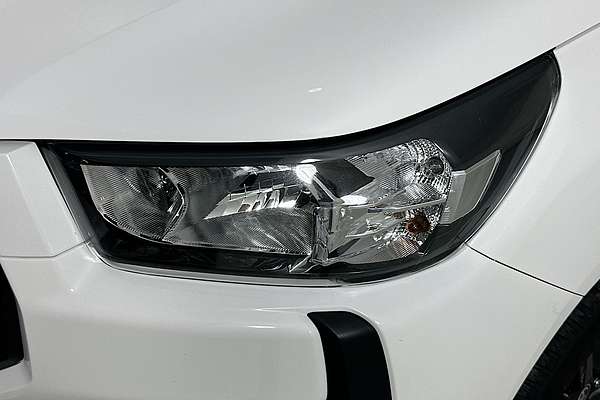 2024 Toyota Hilux SR 48V GUN126R 4X4