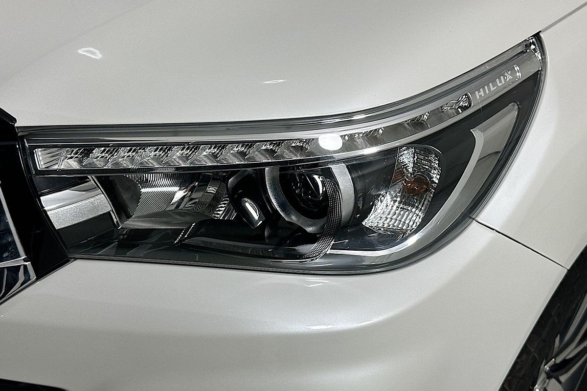 2020 Toyota HILUX SR5 GUN126R 4X4