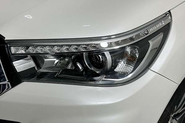 2020 Toyota HILUX SR5 GUN126R 4X4
