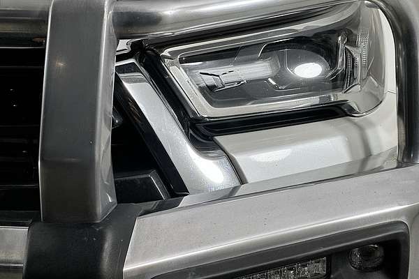 2021 Toyota HILUX SR5 (4x4) GUN126R FACELIFT 4X4