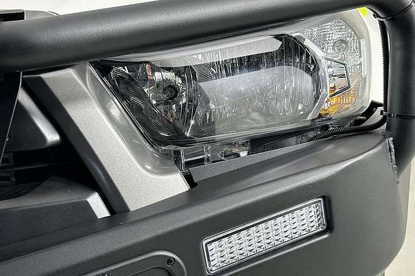 2024 Toyota HILUX SR GUN126R 4X4