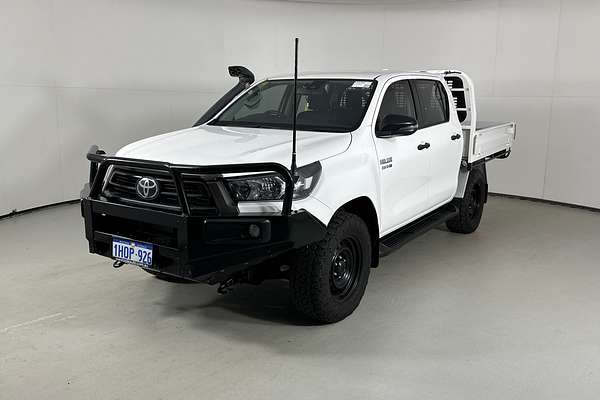 2022 Toyota HILUX SR (4x4) STEEL WHEELS GUN126R 4X4