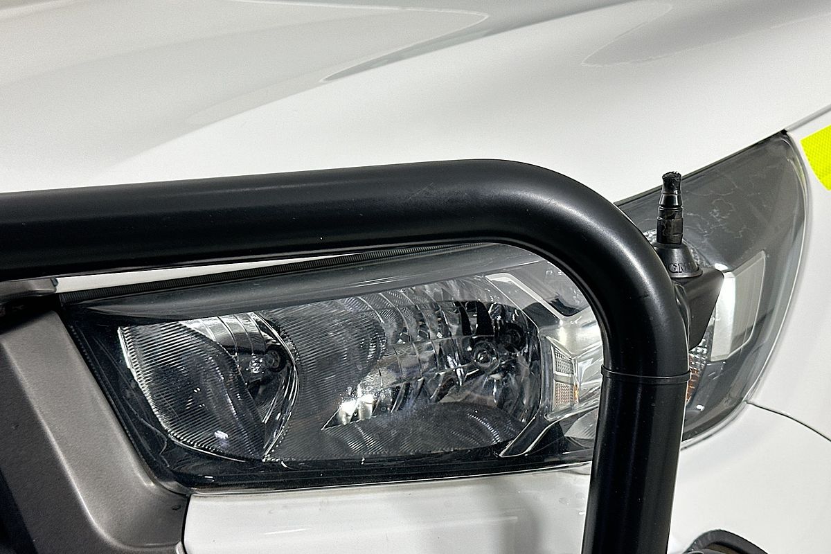 2021 Toyota HILUX SR (4x4) GUN126R FACELIFT 4X4