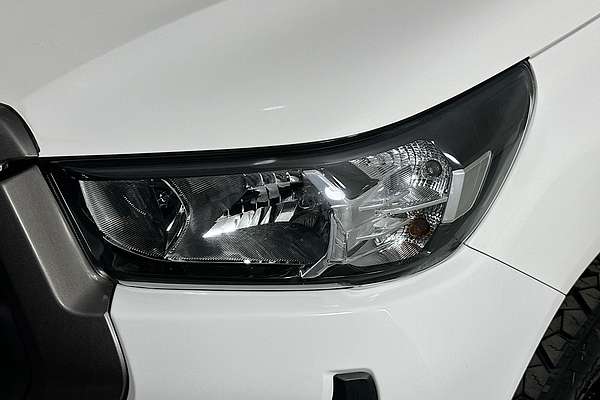 2021 Toyota HILUX SR (4x4) GUN126R 4X4