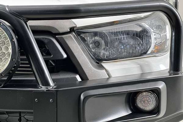 2020 Toyota HILUX SR (4x4) GUN126R FACELIFT 4X4