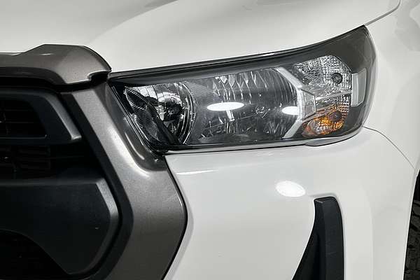 2021 Toyota HILUX SR (4x4) GUN126R 4X4