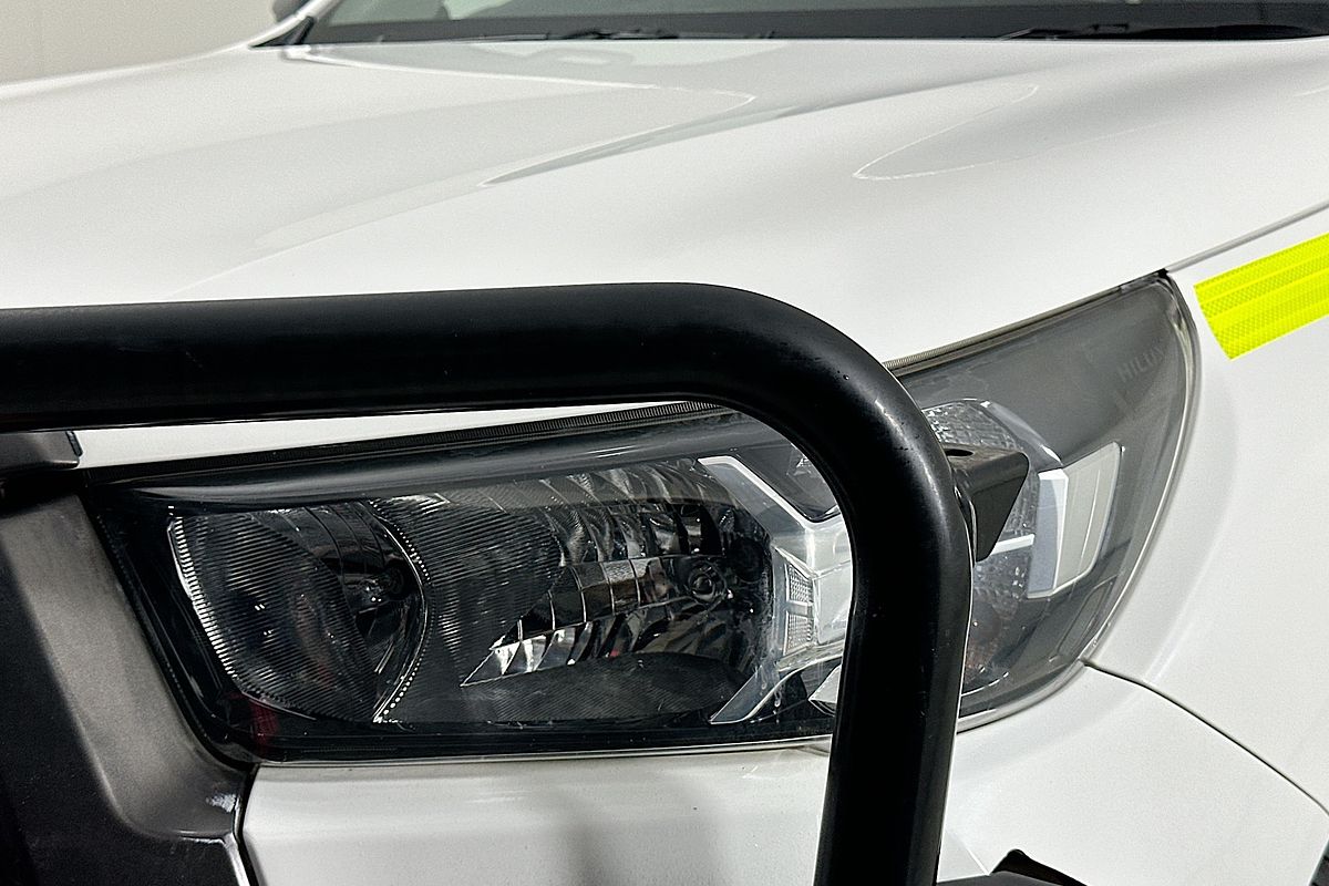 2021 Toyota HILUX SR (4x4) GUN126R FACELIFT 4X4