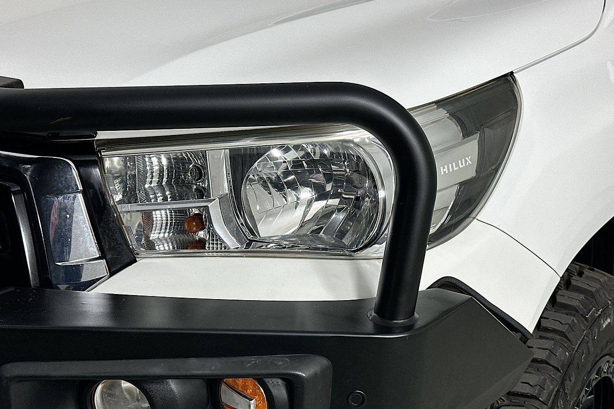 2019 Toyota HILUX SR (4x4) GUN126R MY19 4X4