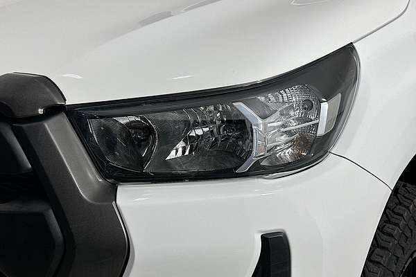 2021 Toyota HILUX SR (4x4) GUN126R 4X4