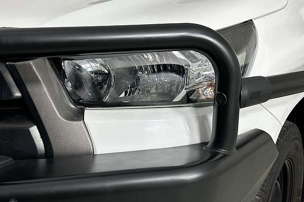 2020 Toyota HILUX SR (4x4) GUN126R FACELIFT 4X4