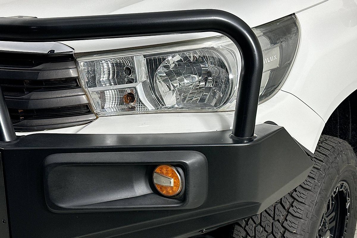2018 Toyota HILUX SR (4x4) GUN126R MY17 4X4