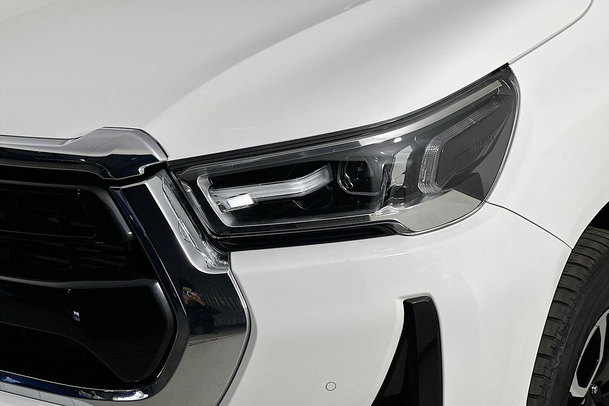 2021 Toyota HILUX SR5+ (4x4) GUN126R FACELIFT 4X4