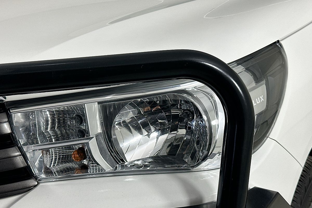 2019 Toyota HILUX SR (4x4) GUN126R MY19 4X4