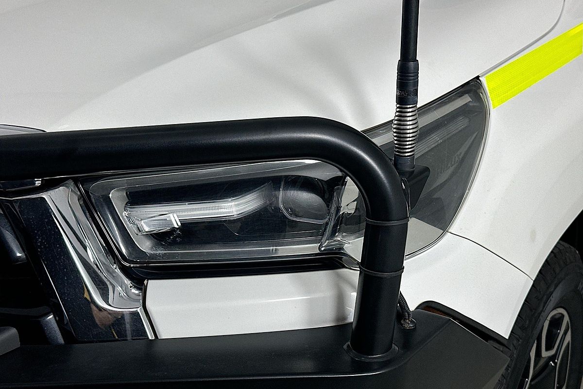 2021 Toyota HILUX SR5 (4x4) GUN126R FACELIFT 4X4