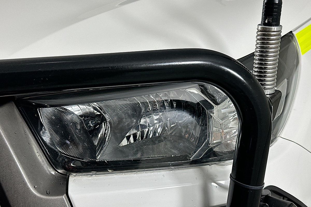 2021 Toyota HILUX SR (4x4) GUN126R FACELIFT 4X4