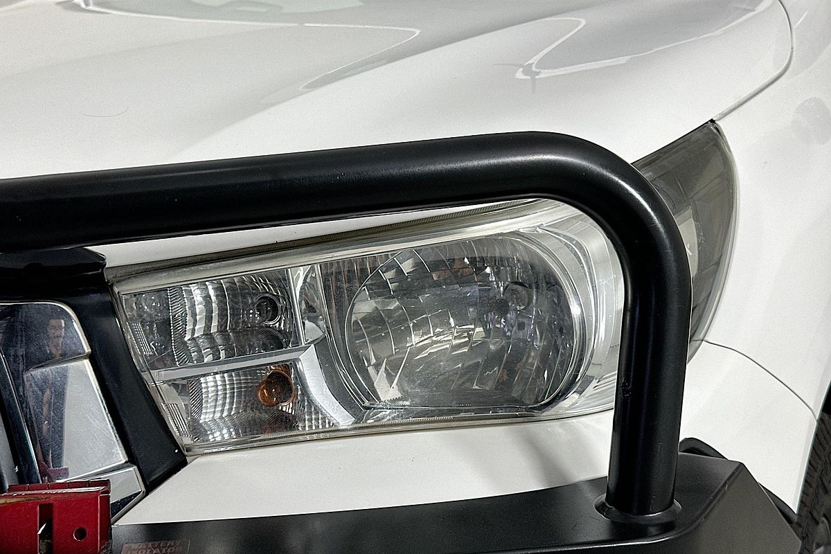 2019 Toyota HILUX SR (4x4) GUN126R MY19 4X4