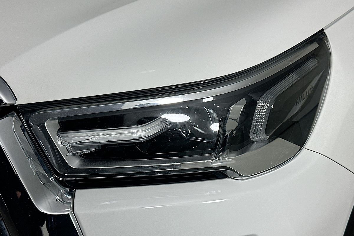 2020 Toyota HILUX SR5 (4x4) GUN126R FACELIFT 4X4