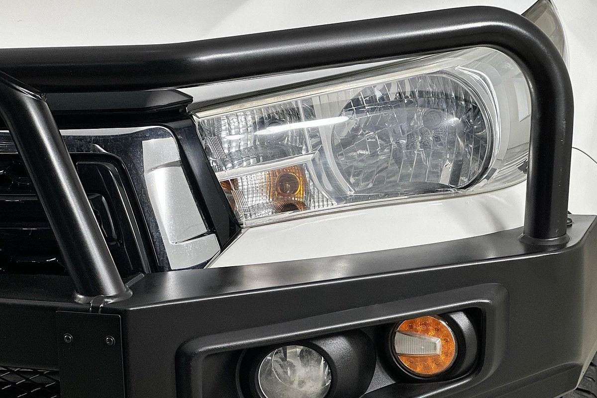 2019 Toyota HILUX SR (4x4) GUN126R MY19 4X4