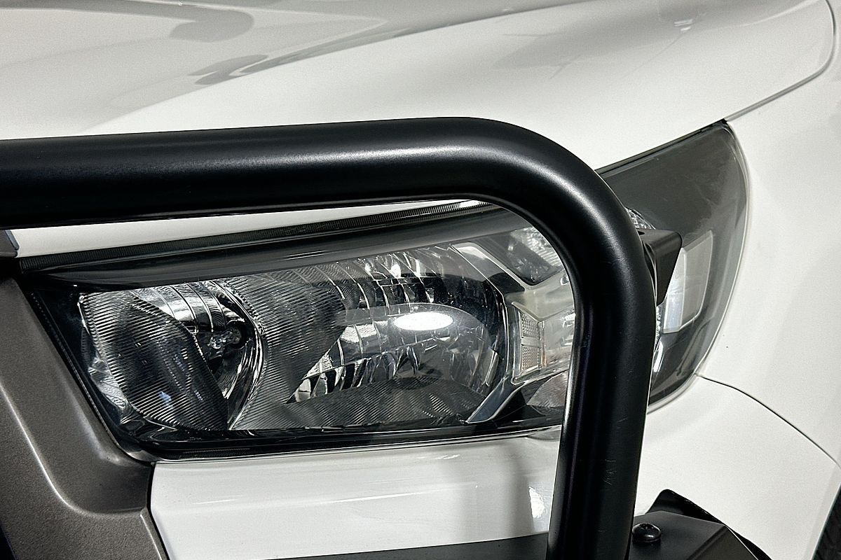2020 Toyota HILUX SR (4x4) GUN126R FACELIFT 4X4