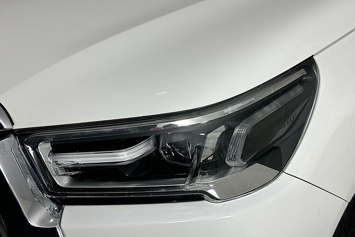 2020 Toyota HILUX SR5 (4x4) GUN126R FACELIFT 4X4