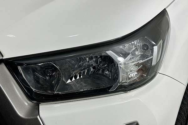 2020 Toyota HILUX SR (4x4) GUN126R FACELIFT 4X4